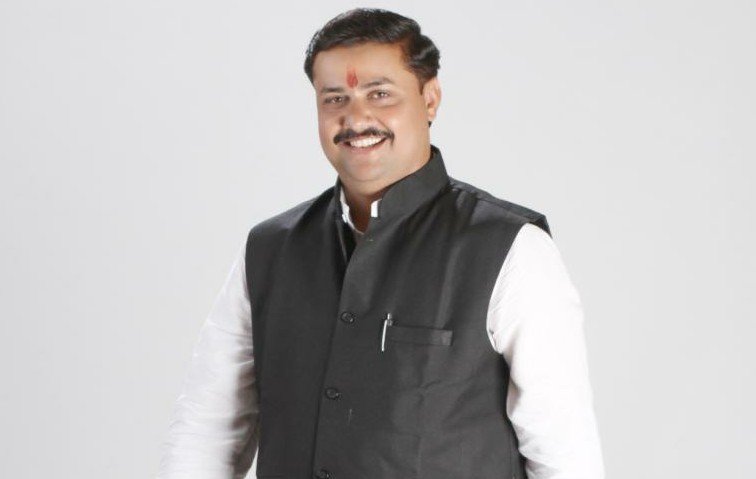 हिंदी समाचार |तिकड़ी उम्मीदवारों के लिए...