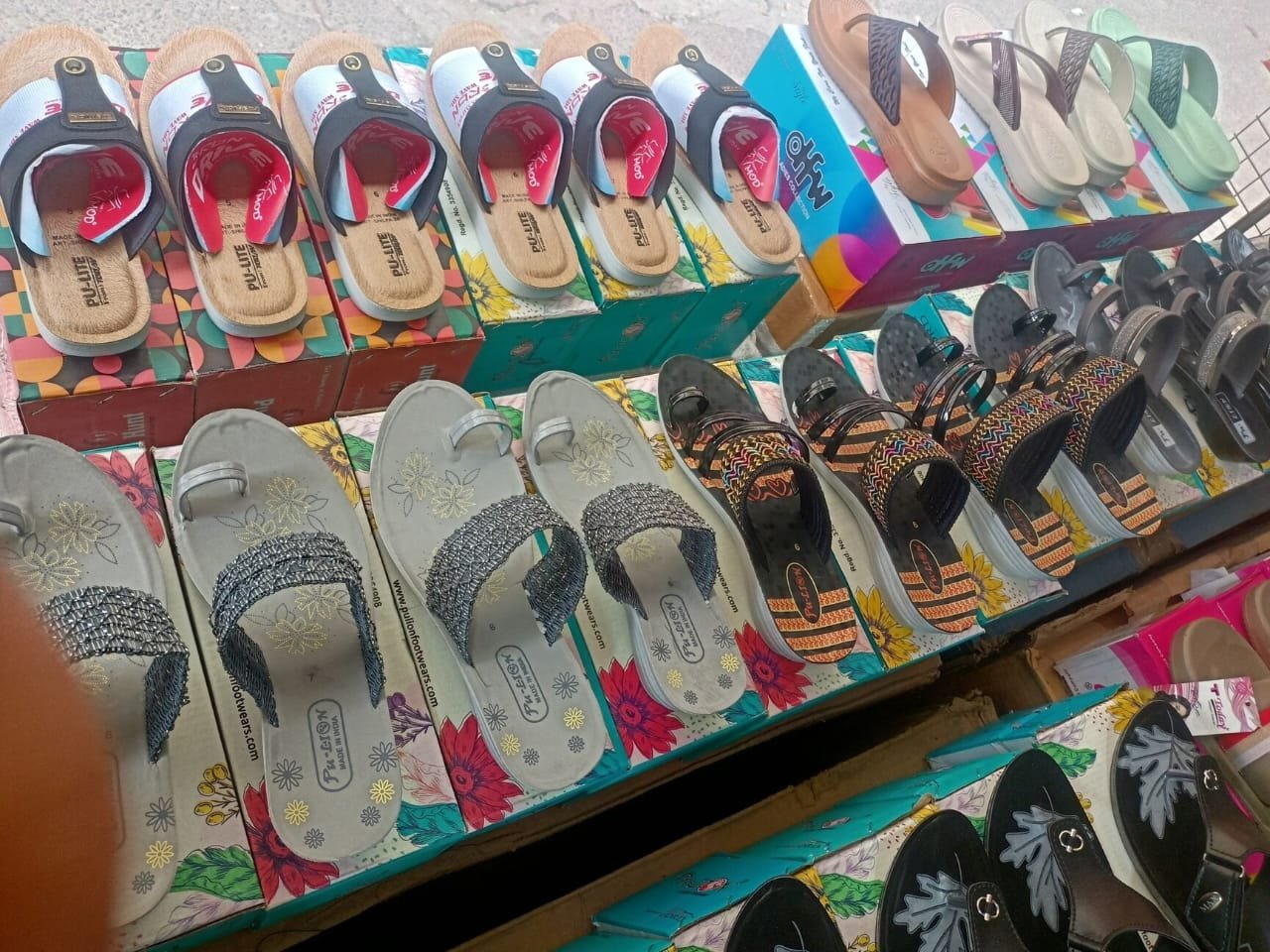 हिंदी समाचार |भिवंडी में नकली ब्रांडेड...