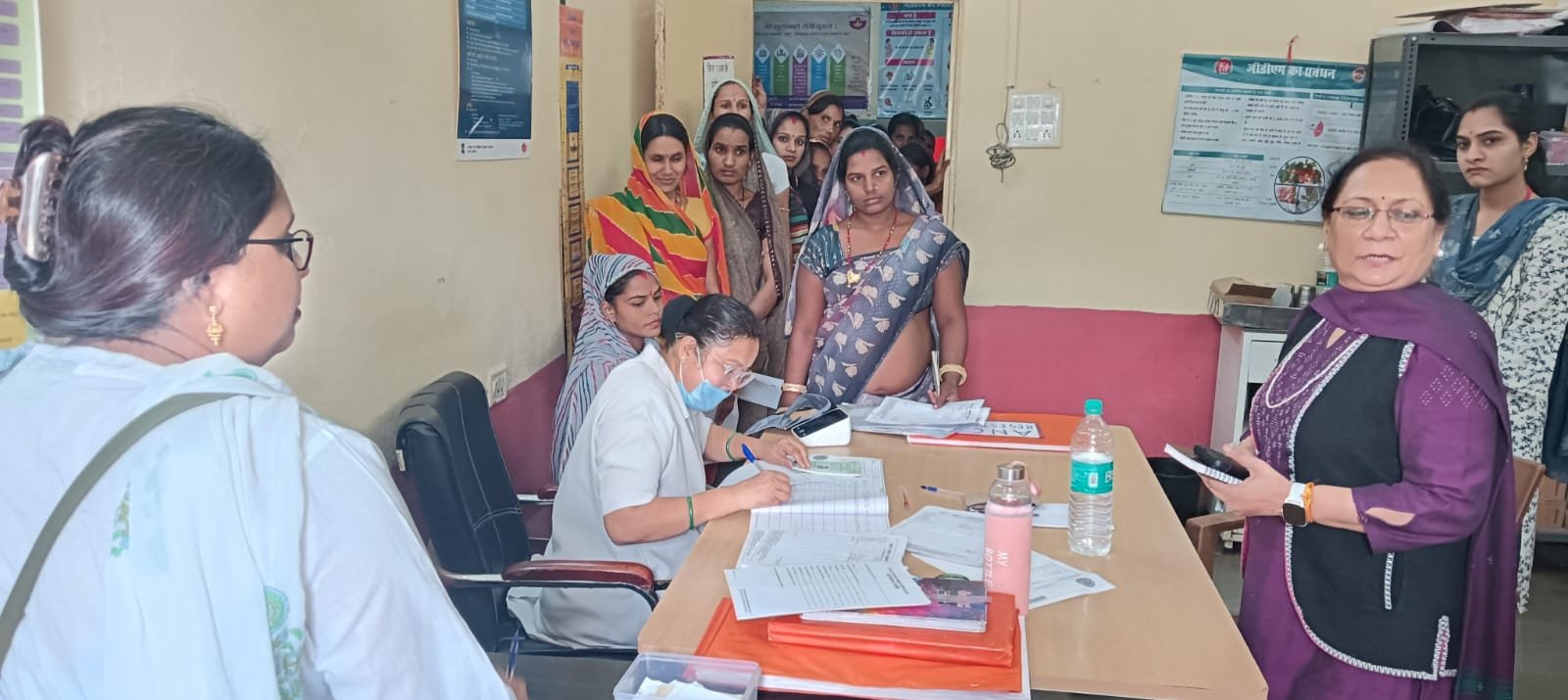 हिंदी समाचार |सीएमएचओ ने किया प्रधानमंत्री...