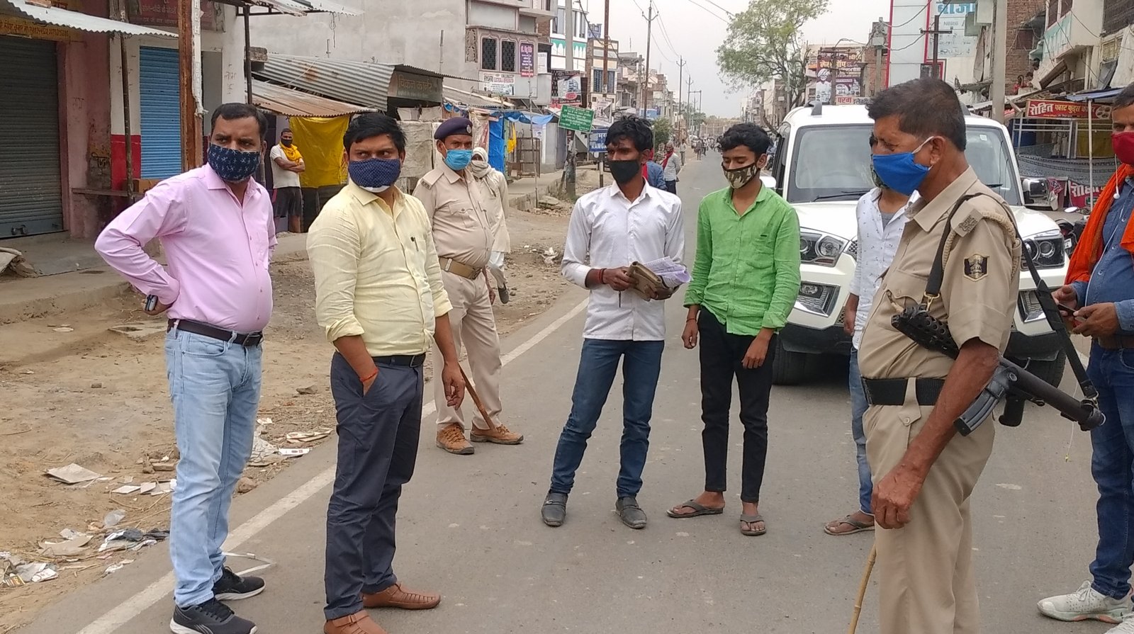 हिंदी समाचार |सड़क पर उतरे प्रशासनिक...