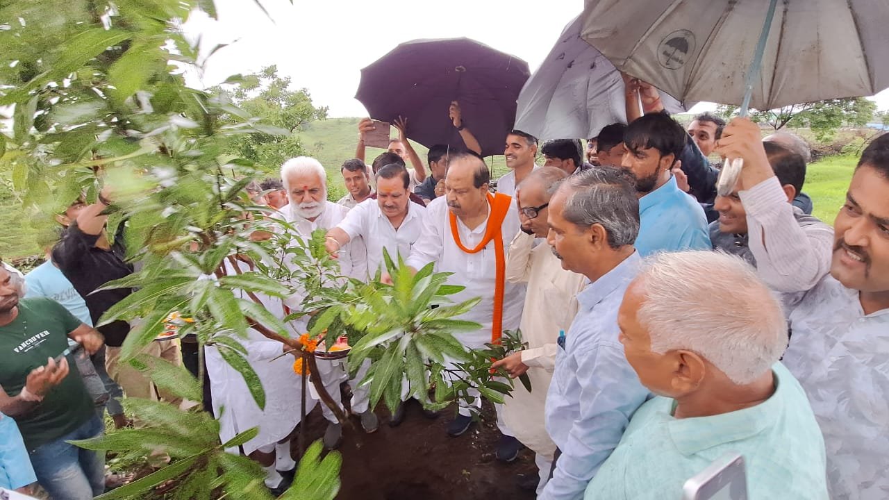 हिंदी समाचार | गागोरनी में ‘’एक पेड मां के...