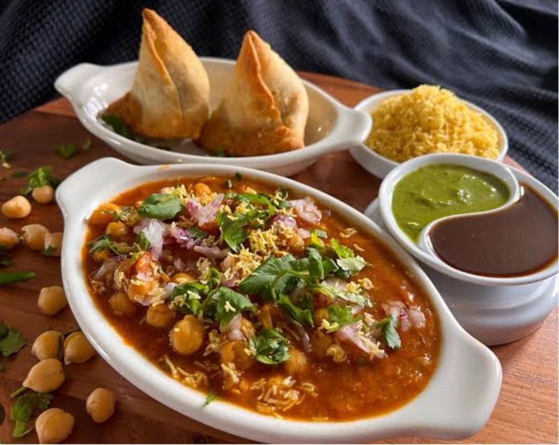 हिंदी समाचार |समोसे छोले सहित कई मिठाइयों...